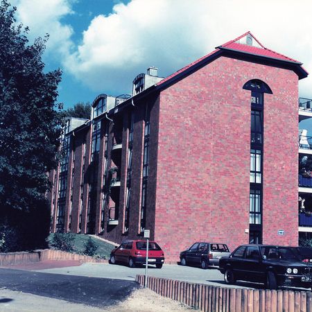 Haus mit neu eingebauten Fenstern